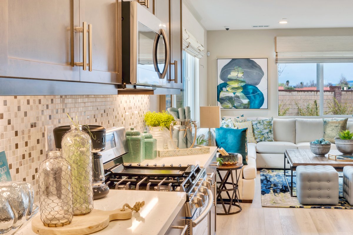 #Newhomes coming soon to west Palmdale near Highland High School. Pacific Creekside will be opening 4 model homes by appointment within the next couple of weeks. Join the interest list today. bit.ly/3ifPAJP