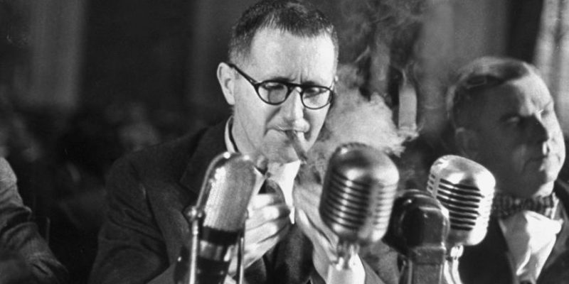 SOSYO_LOG_LOJI's tweet photo. - Bertolt Brecht:

Gardiyanları ve yargıçları ve savcıları
Hepsi halka karşıdır
Kanunları, yönetmelikleri, bütün kararları
Hepsi halka karşıdır
Dergileri, gazeteleri, bütün yayınları
Hepsi halka karşıdır

#BertoltBrecht https://t.co/JoCsWH0AcW