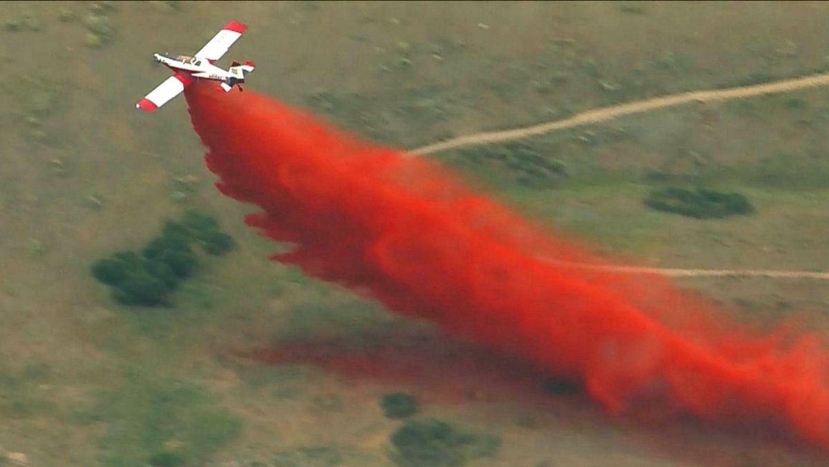 RobCBS4's tweet photo. Impressive array of #fireaviation resources deployed against #chatridge2fire in south metro #Denver Mon. #Copter4 shows @SouthMetroPIO &amp; #cofire crews stopped advance of flames feet from homes while bracketing the with retardant lines. ~461 acres. No injuries or structures lost. https://t.co/KAqoOrepz7