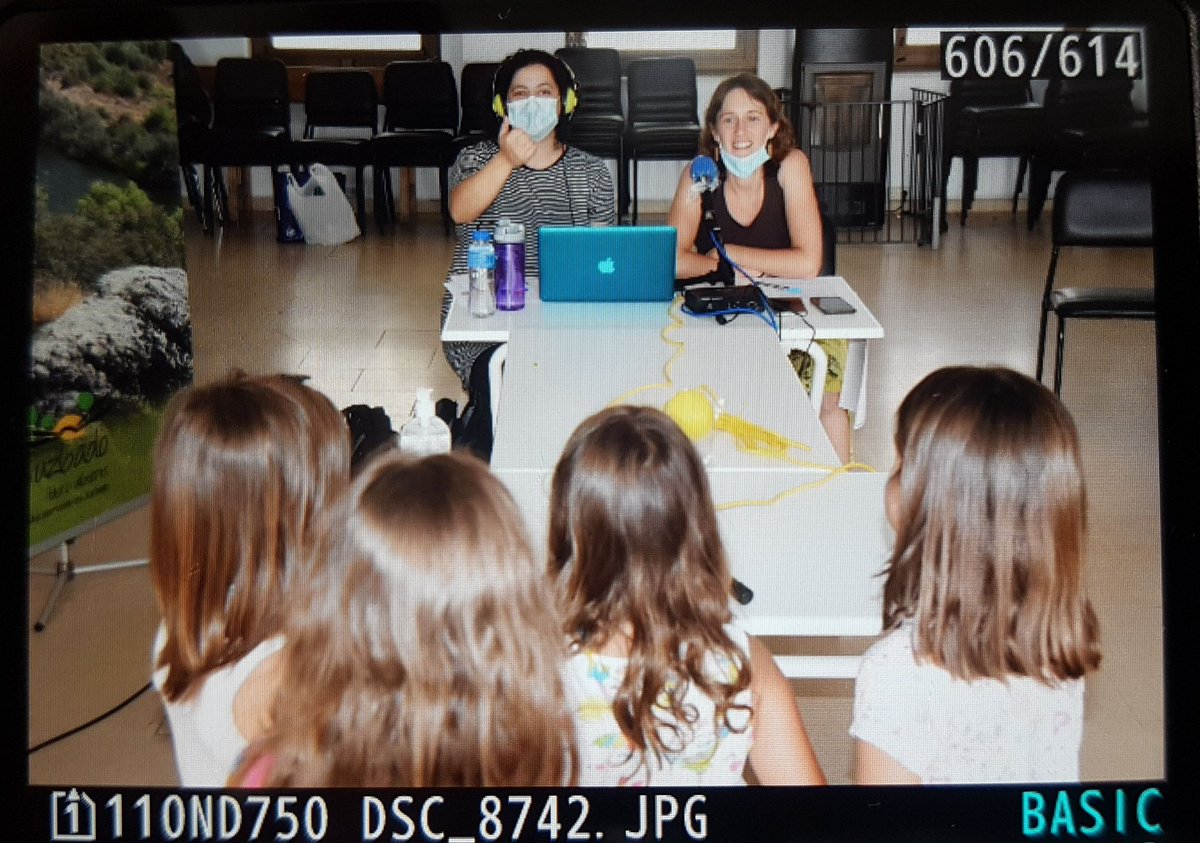 juzbadoayto's tweet photo. Estamos grabando un programa de #radio especial de #Juzbado y las peques han sido las primeras en regalarnos su #voz. Se trata de una edición especial #postconfinamiento gracias a #Mayoresenredados de la Asociación #Khora. Agradecidos de todos los testimonios de nuestros vecinos. https://t.co/WFIxb2kpDs