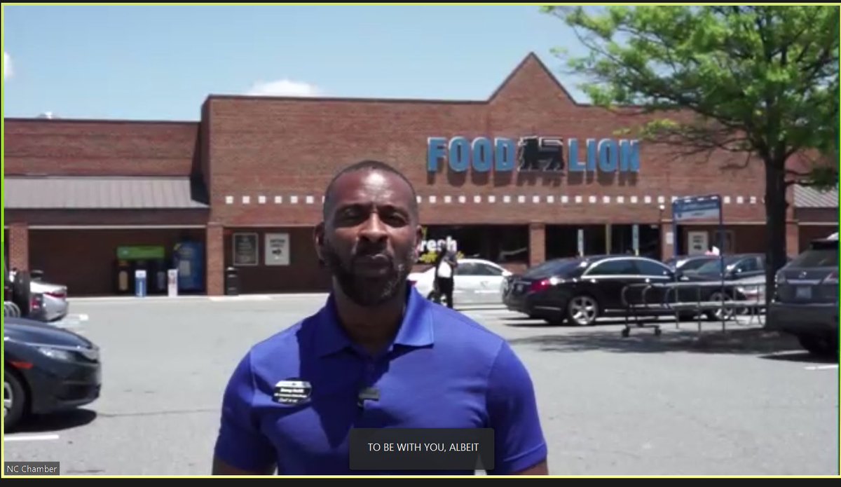 NCChamber's tweet photo. Post a selfie to Twitter or Instagram, along with the hashtag #ServeWithASelfie, and @FoodLion will provide five meals to a local foodbank—it’s truly an incredibly easy way to make a notable impact in your community, in less than 60 seconds. #NCMeansBusiness https://t.co/xld7bvtQvr