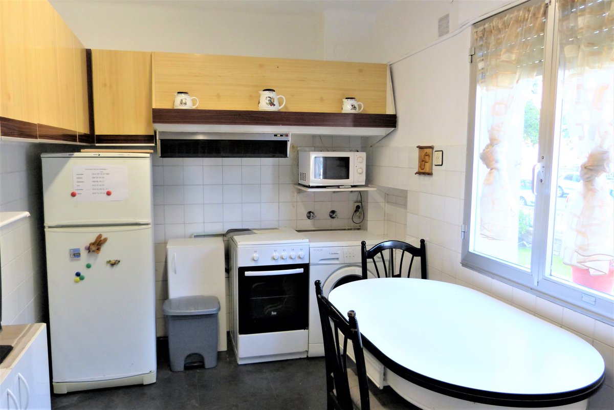 BurutaranInmo's tweet image. Z32011 Piso exterior a dos fachadas. Soleado todo el día, orientación es Este y Oeste. Salón comedor con amplia ventana. Cocina espaciosa. 3 habitaciones.

bit.ly/2YLsEdN

#Donostia #SanSebastian #CasaEnVenta #Inmobiliaria #GrupoExin10 #RealEstate #Decoracion #HomeStage