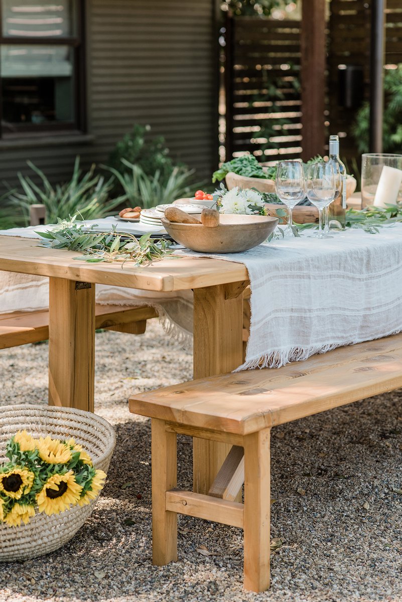fletch_rhodes's tweet image. Who&apos;s summering-at-home this year? On the #FRblog catch our home (and mind) tricks to make us feel like our stay-home-cation might be a vacation. fletcherrhodes.com/blog

📸 Rebecca Gosselin

#FletcherRhodes #FRstyle #InteriorDesign #WineCountryStyle #SummerEntertaining
