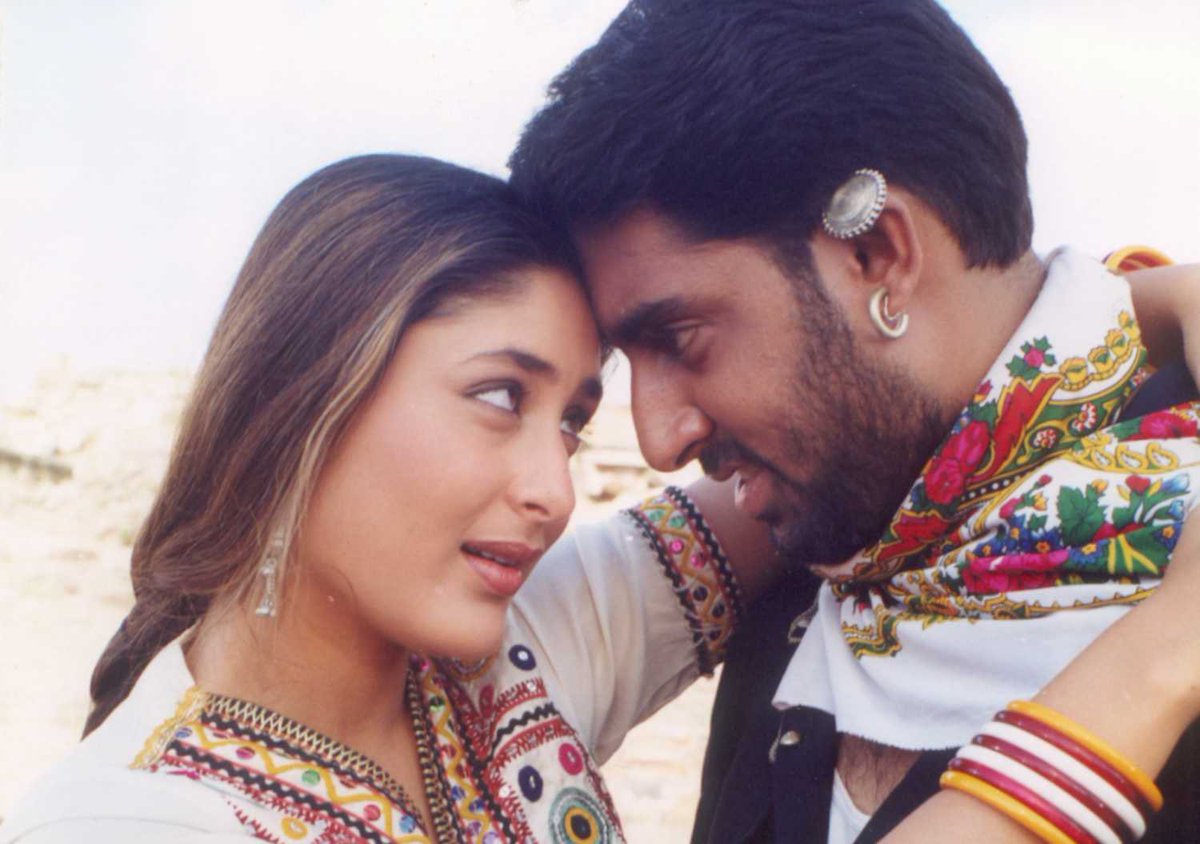 cinestaan's tweet photo. #20yearsofRefugee: #JPDutta’s romantic drama poignantly portrays plight of those in search of a home
@juniorbachchan #KareenaKapoorKhan @RealNidhiDutta @bindasbhidu @SunielVShetty
Read more: https://t.co/PHXjIk9H20 https://t.co/o1HnWSJgW6