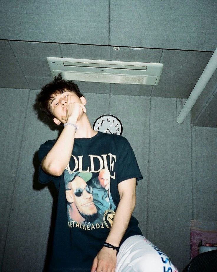 __batmiexxi's tweet photo. em nhớ anh nhiều @ikon_shxxbi
#HanbinLevel https://t.co/Uc4AnQFRsw