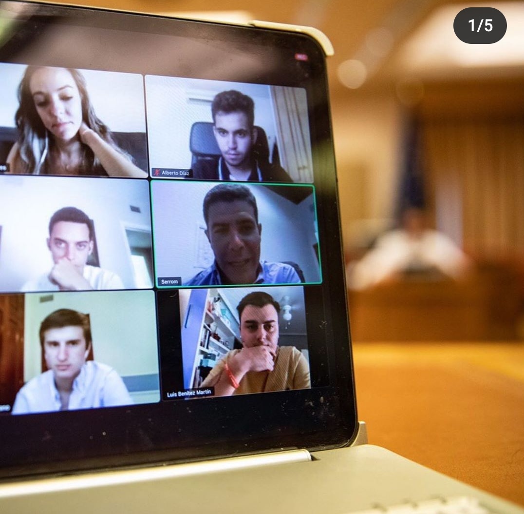 jesusdelacruzol's tweet image. Os dejo algunas imágenes del Café telemático de @jovenesCs del @CsSevilla_Prov
Nuevo tiempo, nueva normalidad y misma ilusión en @JcsAndalucia 
#normalidad #Ciudadanos