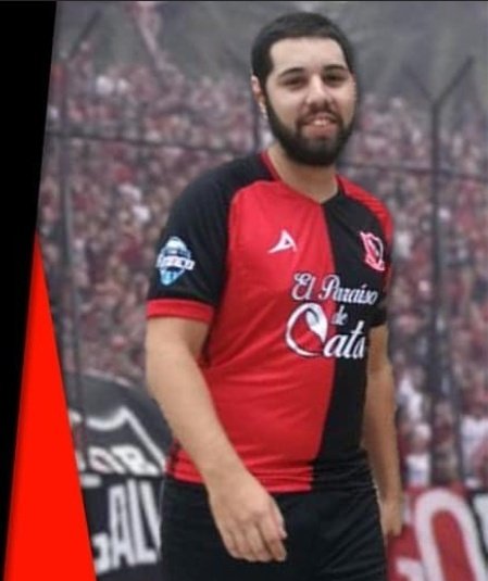 Newells016's tweet photo. Hoy esta de cumpleaños un gran jugador nuestro en el tercer tiempo 😎🍻
Muchas Felicidades @Camilomarecos_ 🍻
Vamos Newell's 👊🏽⚫🔴 https://t.co/cQEeAOWjgh