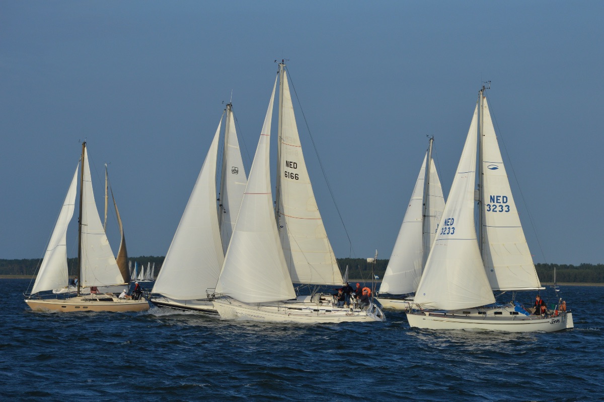 8 juli: de WAR2020 gaat beginnen. Regels op de wal en Pampus Regatta. - mailchi.mp/03cfce3ceb59/8…