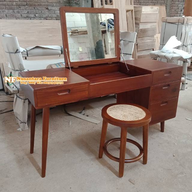 nusafujaya's tweet photo. Saya menjual Set Meja R... seharga Rp3.200.000. Dapatkan produk ini hanya di Shopee! https://t.co/b3XdOLvOyR #ShopeeID https://t.co/fF3N6po5c5