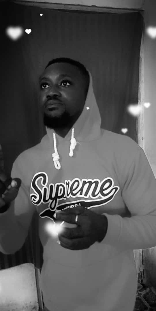 Cykon2's tweet photo. Is de Aroma guy CYKON LOOK FORWARD TO HIS NEW SINGLE DAT features OPANKA. M3WEW https://t.co/e4MAJcf1dZ
