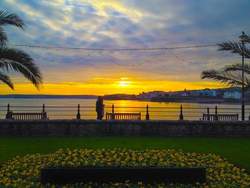 @EnglishRiviera @PictureDevon #SunSet over #Brixham 

#NaturallyInspiring