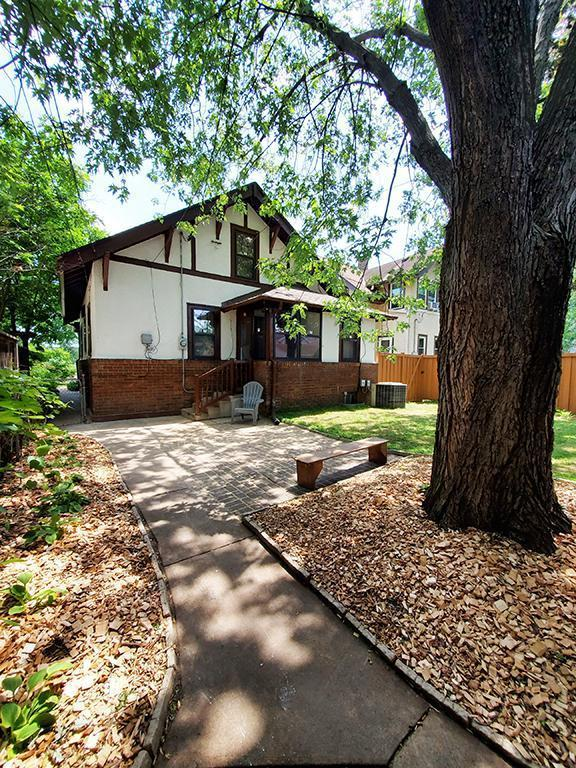 Round 1 (Minneapolis): House 1: Cute Craftsman 5 bed/2 bath, 1435 sqftPrice: $360,000Link:  https://www.redfin.com/MN/Minneapolis/3128-46th-Ave-S-55406/home/51305779