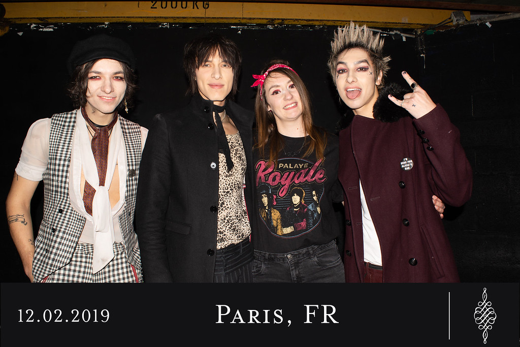 Gasoline_Andy's tweet photo. It is officiallyJuly 1st here in France so I wanted to wish a very happy birthday to you @SebastianDanzig
I hope you'll have a great day today
Kiss and love from a French fan ❤🇨🇵
#FrenchFansAreEverywhere
#TheGirlWithTheRedBandana https://t.co/8QRdYgPNt2