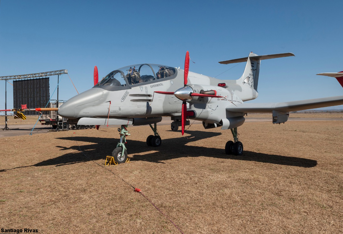 PucaraD's tweet image. Se asigna presupuesto de U$S8M a @fadea_oficial para la 
remotorización y remoción de obsolesencias en los aviones A-575/582/585/588 para su conversion. 
Se finaliza la certificación e integración del pod #ISR al #PucaraFenix. #IIIbrigada #pucara #garrett