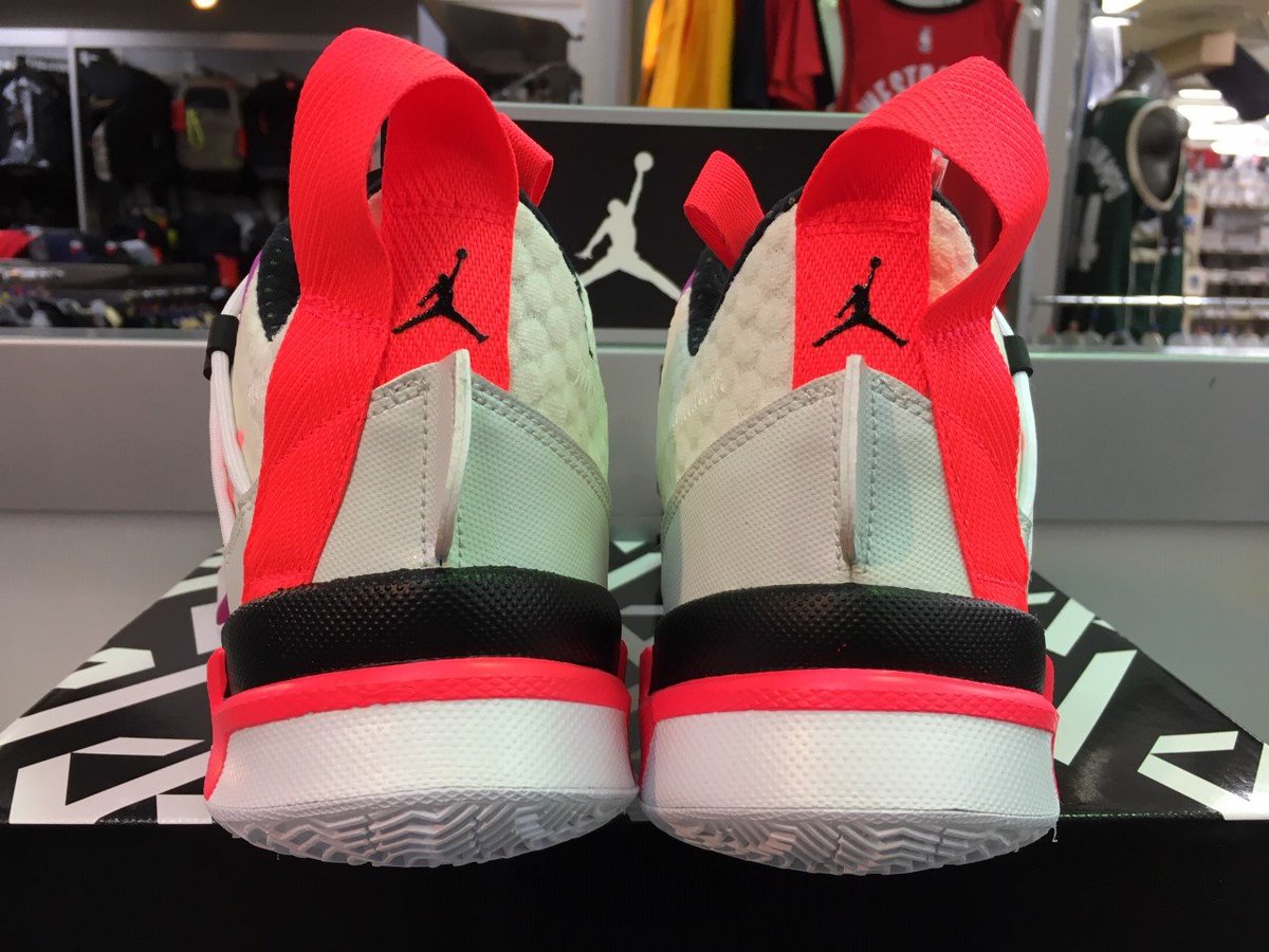 gallery2basket's tweet photo. 【7/2(木)発売】JORDAN WHY NOT ZER0.3 SE PF(CK6612-101)
https://t.co/hnBlYqMPeT
#gallery2 #ギャラリー2 #ギャラ2 #jordan #whynotzer03 #jordanwhynotzer03 #whynotzero3 #jordanwhynotzero3 #jordanwhynot #westbrook #jordanwhynotzero3se #whynotzero3se #whynot #ジョーダン https://t.co/G7wgr4pEpU