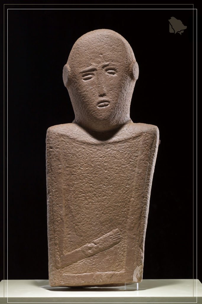 KSAinENG's tweet photo. ”Man of Suffering”_ is an artifact that dates back to more than 6,000 years and was found in *Al-Kahfah Town*, south of Hail.

@BadrFAlSaud
#SaudiArabia
#KSAinallLangs
@MOCSaudi https://t.co/eDSESJAfIg