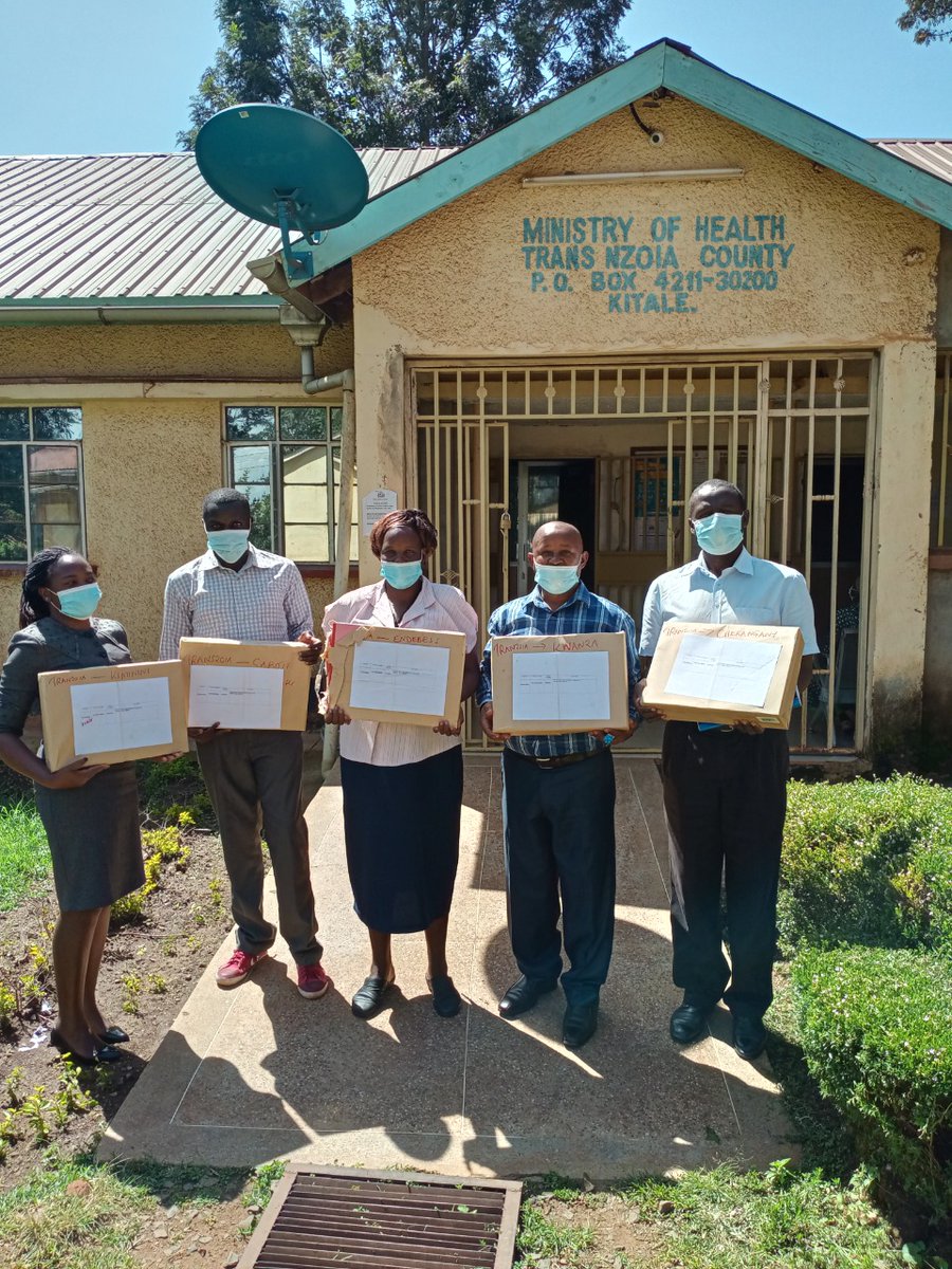 YasminChandani's tweet photo. @inSupplyJSI supporting our partners in @TransNzoia with 107 FCDRR booklets to fill the #familyplanning reporting tool shortages due to #covid and help maintain #essentialservices https://t.co/FxAwGsHn8h