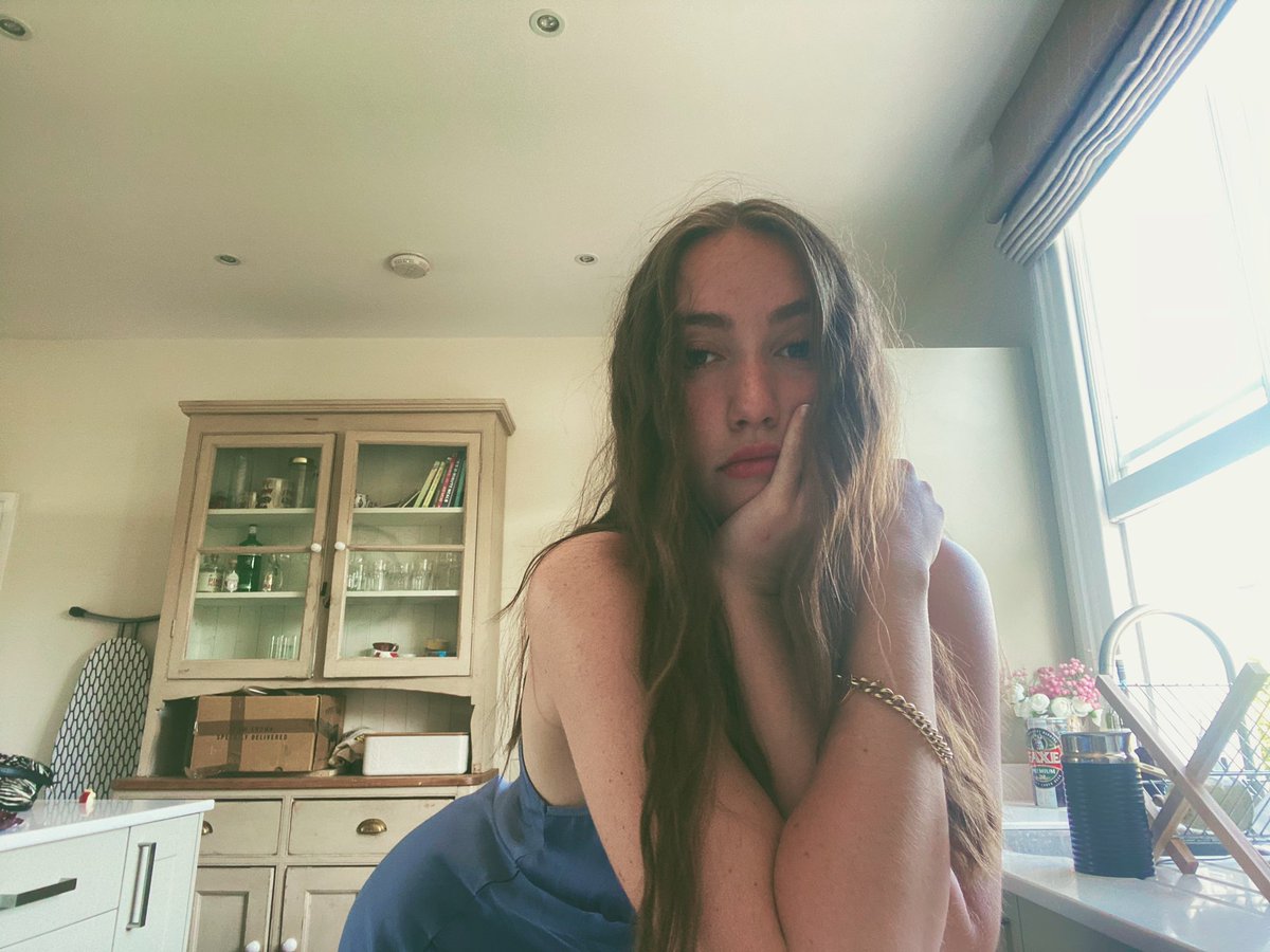 Elle Charms tweet media
