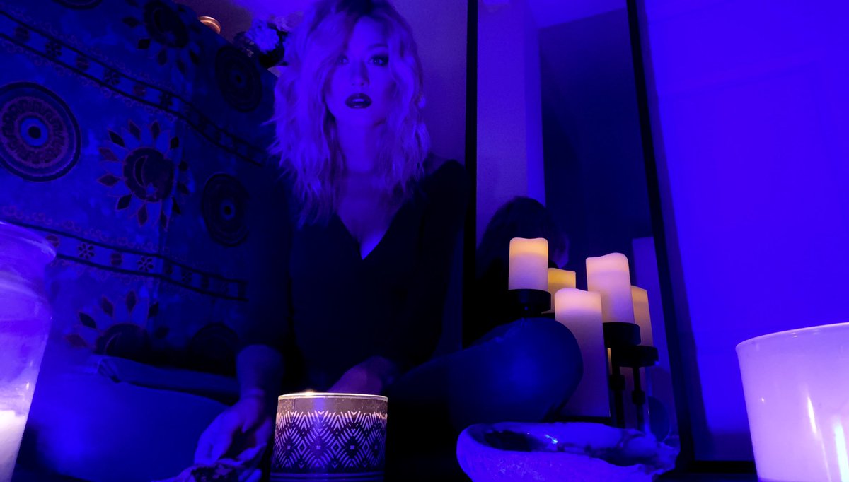 Kat_McNamara's tweet photo. Something wicked this way comes... #UNTITLEDHORRORMOVIE . Surprise! Even w #socialdistancing haunting us, we made a movie! Meet Chrissy - not the brightest but devilishly fun! 😈📽 @vanityfair https://t.co/4FW2Tf67IQ @LukeBaines @Simon367 @claireholt @emmyraver @TGranaderos https://t.co/2OR8UwY3H3