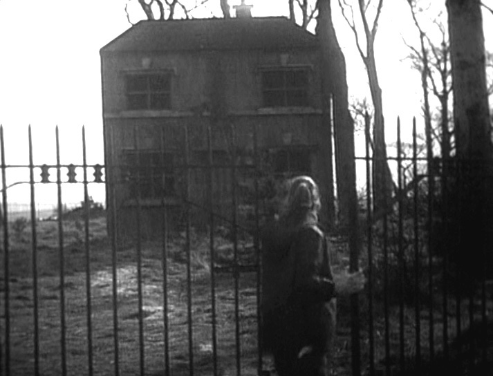 folkhorrorforum's tweet photo. ESCAPE INTO NIGHT. A largely forgotten entry in the annals of teatime Folk Terror telly coming between the much more revered Owl Service and the likes of Sky &amp; Children of the stones: lost in their afterburn and slipstream. Has the de rigueur standing stones-winking ones,too! https://t.co/LERkuX0QV9