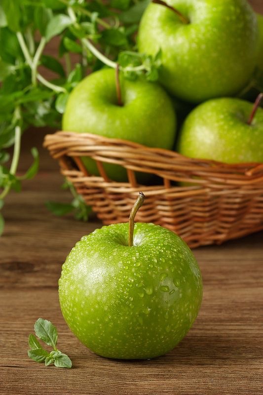 mallek_sofhia's tweet photo. ها حبايبي الي أطيب أكثر؟؟؟
وتحبونه ♥️🍏🍎♥️
التفاح الاحمر او التفاح الأخضر 🍏🍎 https://t.co/BwKbX457oH