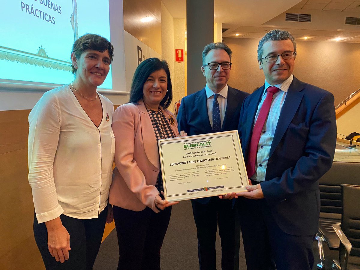 ParkeEuskadi's tweet photo. ✅🌏 Os anunciamos que somos finalistas a nivel estatal del Premio #CEX2020 sobre Integración de los #ODS en las organizaciones. La entrega será el próximo 2 de octubre.
Suerte al resto de nominados: @CFSomorrostro, Grupo Sorolla Educación, Suez-Idam Bahía de Palma y Taisi. https://t.co/PAnl72xyMS