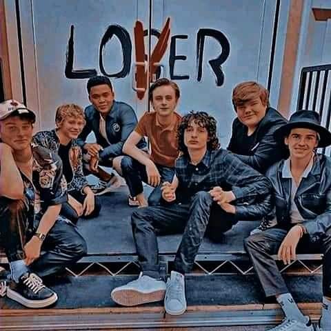 softtt_11's tweet photo. ʟᴀ ᴠᴇɴᴛᴀᴊᴀ ᴅᴇ sᴇʀ ᴜɴ ᴘᴇʀᴅᴇᴅᴏʀ ᴇs ϙᴜᴇ ɴᴏ ᴛɪᴇɴᴇs ɴᴀᴅᴀ ϙᴜᴇ ᴘᴇʀᴅᴇʀ.
IT 🎈
#Pride
#it
#itchaper2 #Losers #JDG #itcast #LatinAmerica #post #WarnerBros https://t.co/AEIw6CsCfa