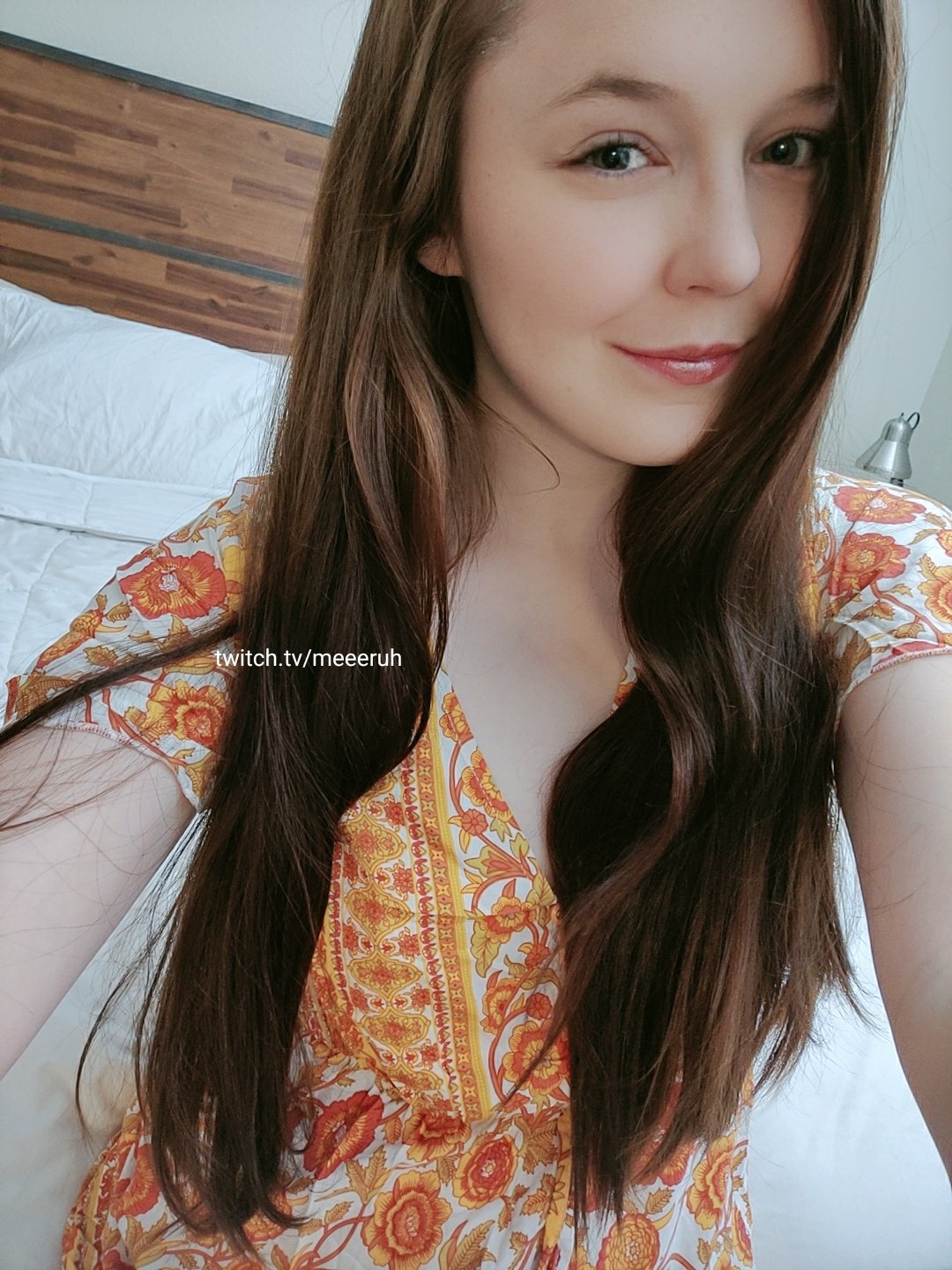 Mira 🐛 on X: 15 min warning -- e-girl showing up @  t.coNHF4vixbnt 🧡 t.covDI8amrFTi  X