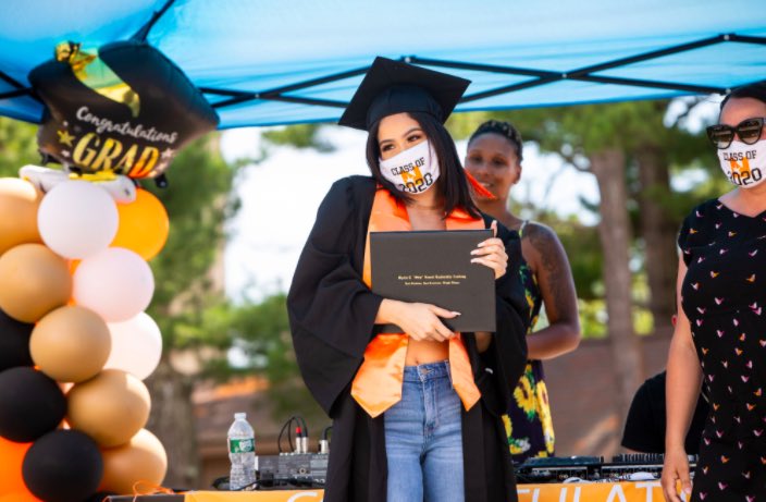 melisslaig's tweet photo. @NowellAcademy graduation pictures are in! #NowellGraduates https://t.co/5CUkAF9NFJ