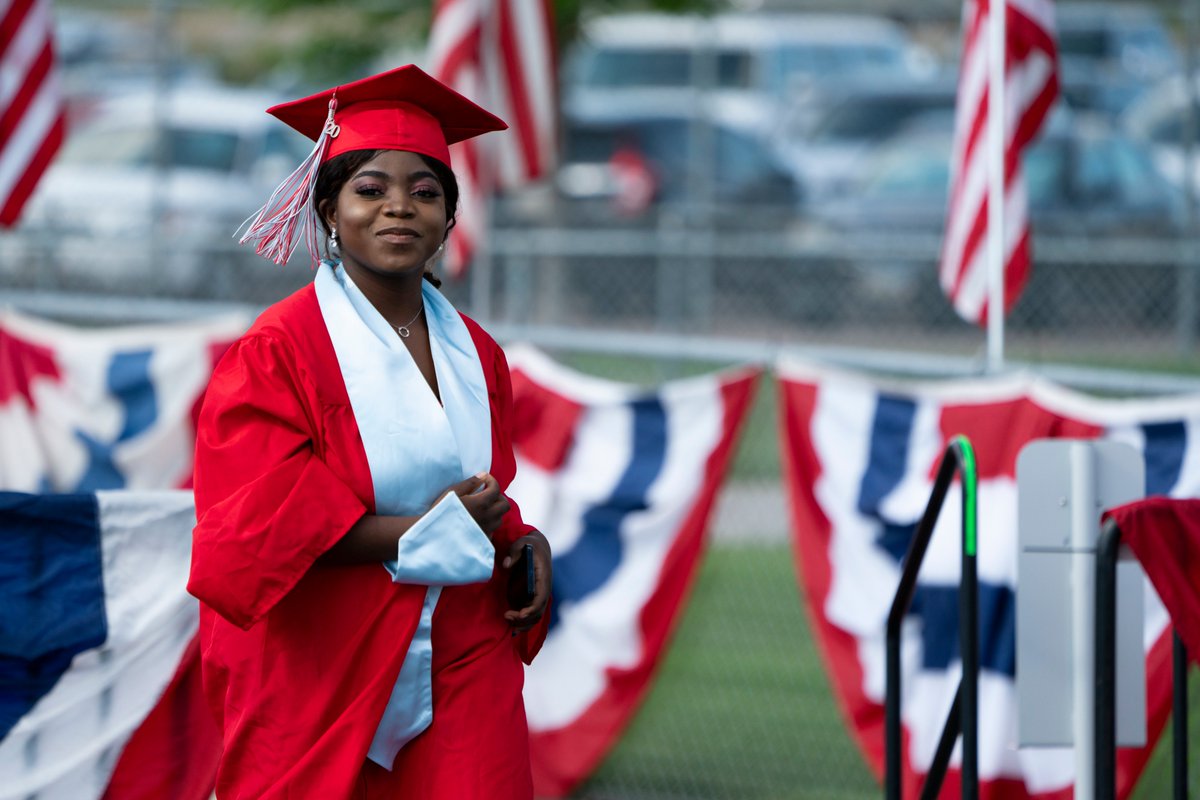 SFSchools's tweet photo. The Class of 2020 broke ground on a number of firsts: 1st virtual graduation &amp; 1st outdoor graduation not least among them. Our full photo gallery from Howard Wood Field this weekend of pride, relief, &amp; hopefully closure on the most unprecedented of years. https://t.co/4v40z7EsrC https://t.co/dZi9fhGXSB