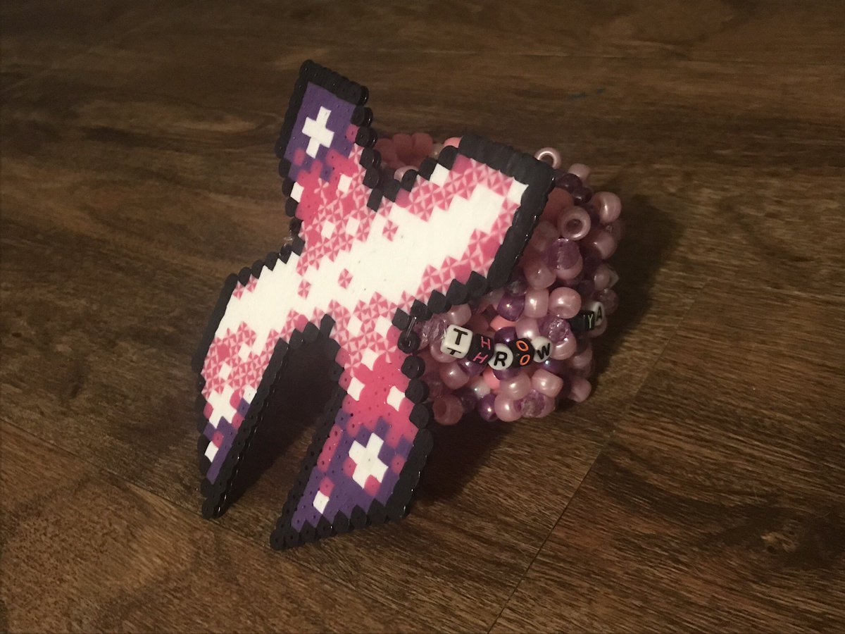 HippieKandi_BLM's tweet photo. Here are some custom orders that have gone out in the past🥰 message me with any ideas or pictures and let’s make it happen💕 #kandi #rave #EDMTwitter #kandikid #customkandi 

https://t.co/AjU9tS1iAZ https://t.co/o05eT9Vp1W