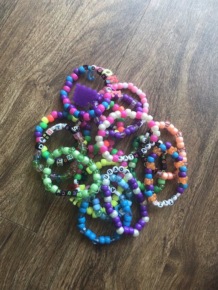 HippieKandi_BLM's tweet photo. Here are some custom orders that have gone out in the past🥰 message me with any ideas or pictures and let’s make it happen💕 #kandi #rave #EDMTwitter #kandikid #customkandi 

https://t.co/AjU9tS1iAZ https://t.co/o05eT9Vp1W