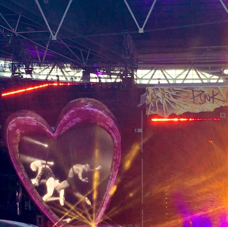 nut_ge's tweet photo. One year ago today, one of the best concerts I’ve ever seen! Thank you @Pink you are amazing!! 🤩 can’t wait for the next time! 🙌🏻🤟🏻👏🏻 👊🏻#pink #BeautifulTraumaWorldTour #WalkMeHome #Try #concert2019 #BeautifulTrauma #throwback #Wembley #London https://t.co/nvRYjzH1m0