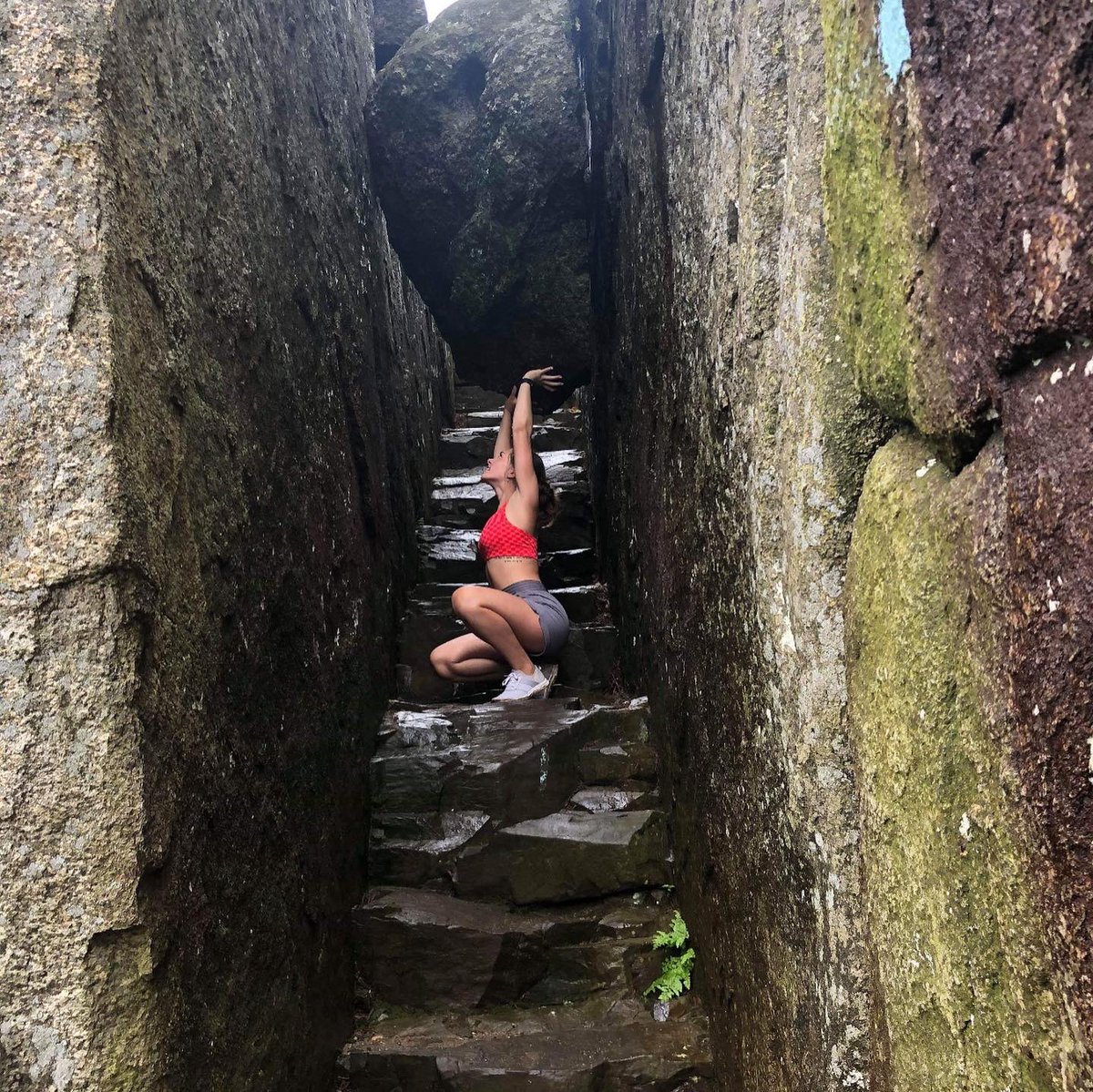 ashleyyyyyry's tweet photo. forgot to post a few of my adventures :/ https://t.co/7qIUBIjCM9