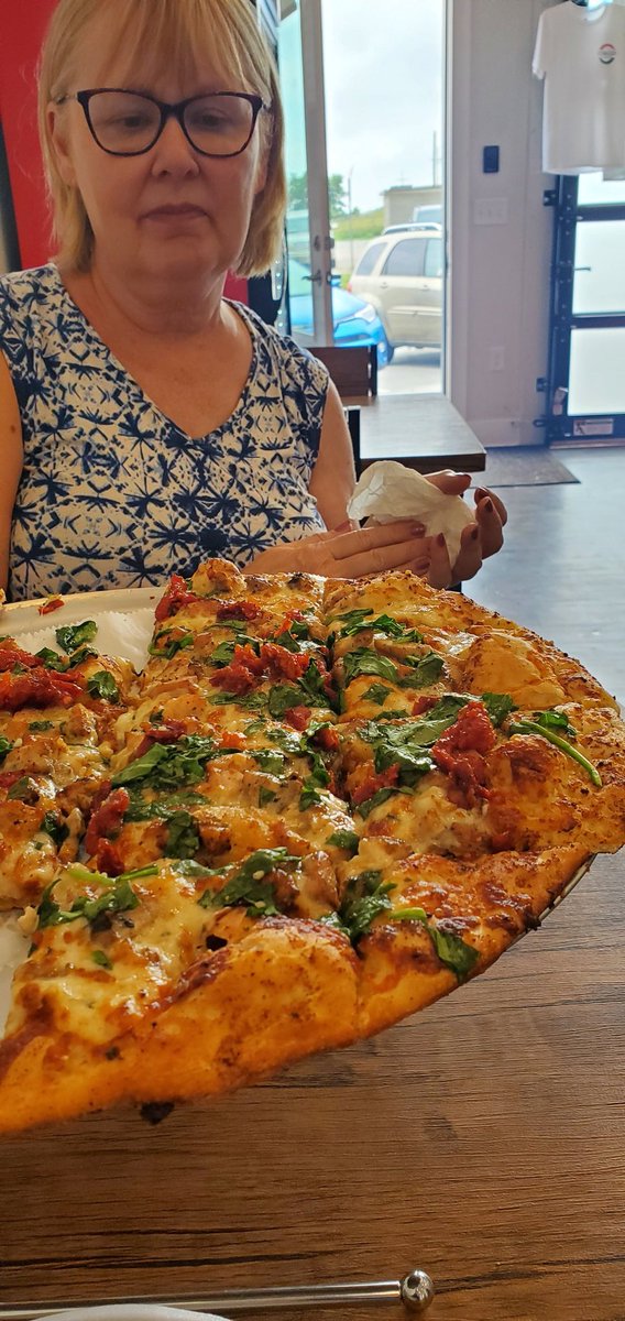 dpblack's tweet photo. Fantastic new #pizza place in #Papillion. Best crust I have had. Loved Chicken Garlic Basil with great sundried tomatoes. 132nd & Lincoln
#PrairieQueen
https://t.co/mMMezWN1h3 https://t.co/eYVRF0Syql