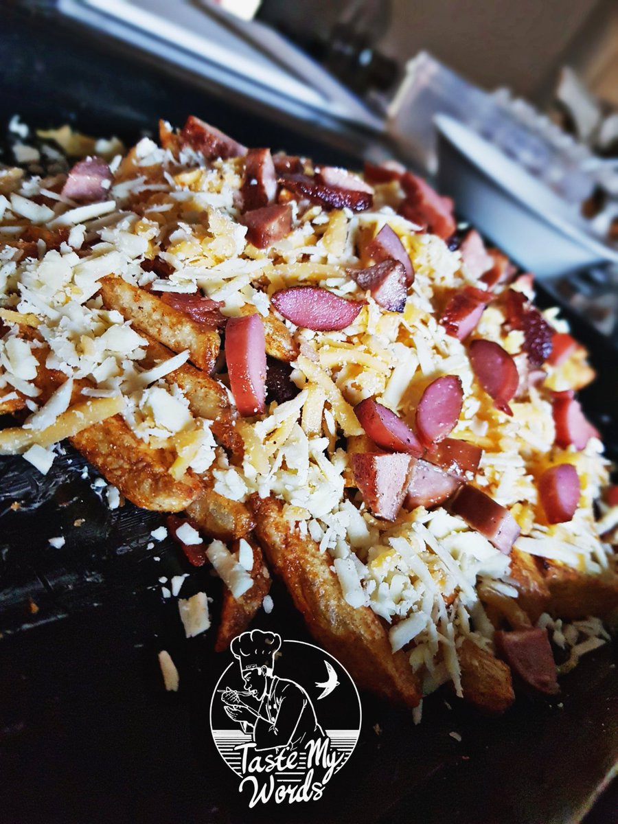 TasteMYWords1's tweet photo. #IntrodUcing🧀🧀
#PRJCT - 012CheesYFrieS 👌🏽💯
#STEP INTO MY KITCHEN 😁@_taste_my_words_❤️
#Triple step Fries #cheesyfries
#Sbwl #Tastebutt Destroyer #flavorful #foodie
#foodblogger #foodphotography
#junkstatus😕 #junkfood🤓
#itsjustthelifestylewechose♨️💯🤤 https://t.co/UNF2cnSJYu