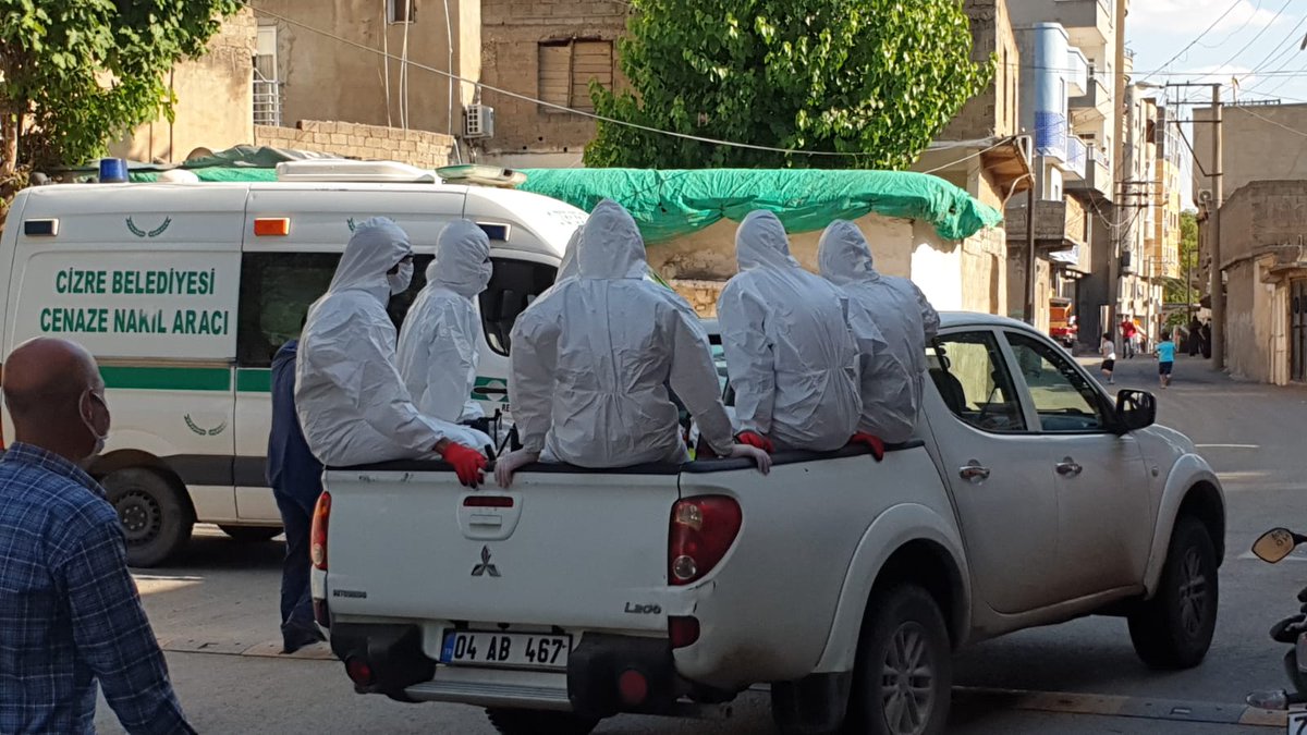 #Cizreyehastanesözüvardı
Mevcut hastanenin Cizre'ye yeterli olmadığını Sayın büyüklerimiz de bunu kabul ederek Cizre'ye 500 yataklı devlet hastanesi sezonu verdiler seçim öncesinde şimdi tüm halk vaadin yapılmasını istiyor Zira sağlık imkanları yetersizliğinden sıkıntılar oluyor