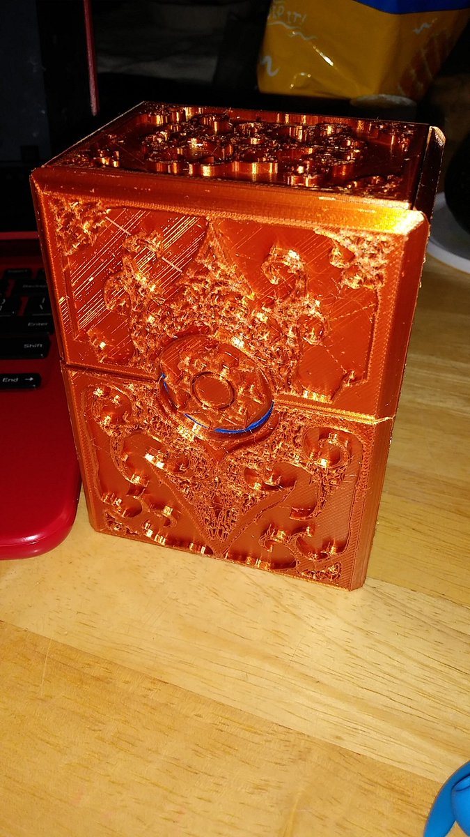 TheRPGWriter's tweet photo. My new 3-d printed box for my index card outline! Isn't it beautiful‽ #amwriting #writingcommmunity #WIP https://t.co/thzSquBeJc