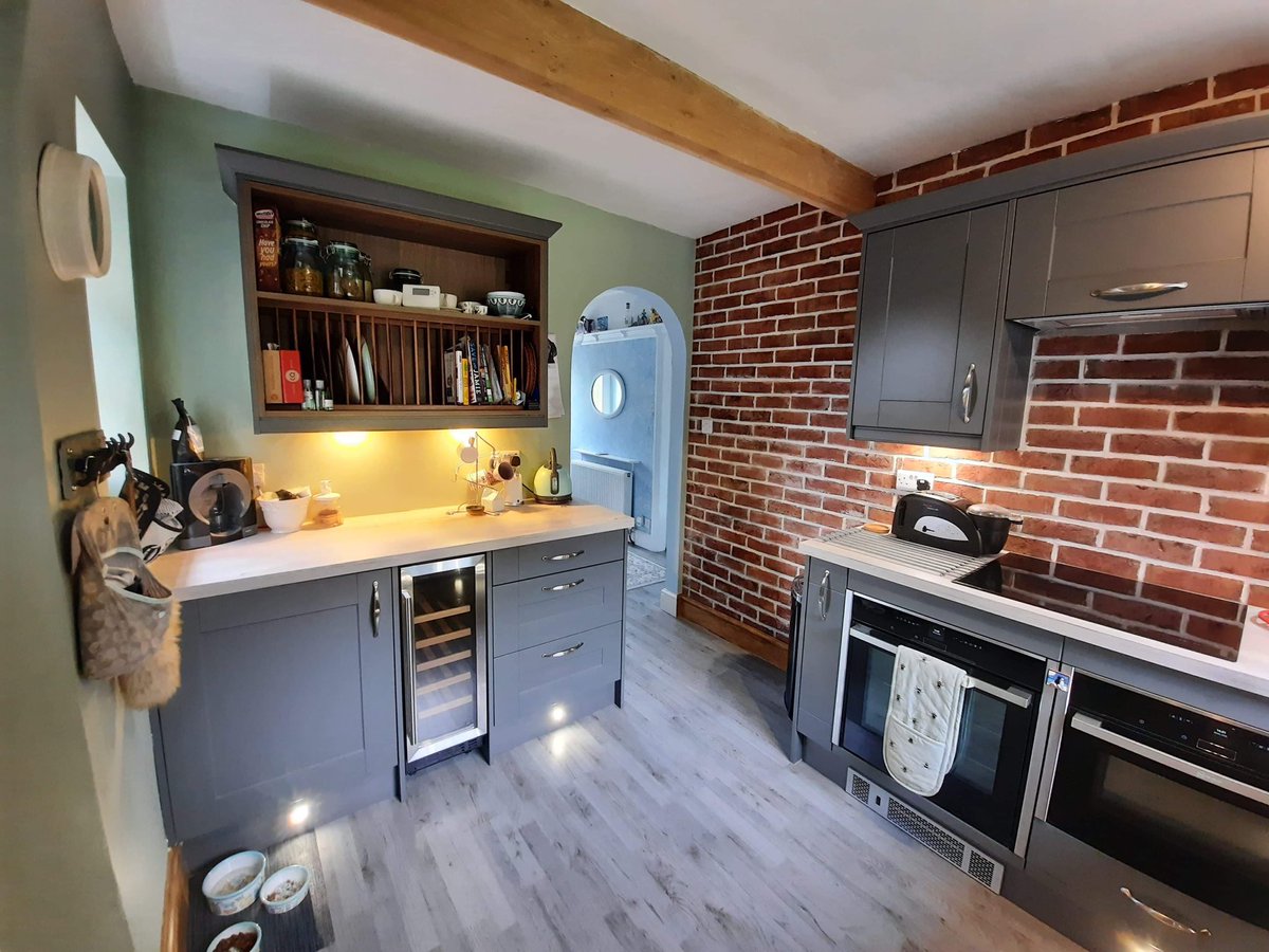 FabSlip's tweet photo. Another fantastic project done using our brick slips. Who’d want this kitchen 🙋🏼‍♀️🙋🏾‍♂️ https://t.co/0RCdwf7JEC