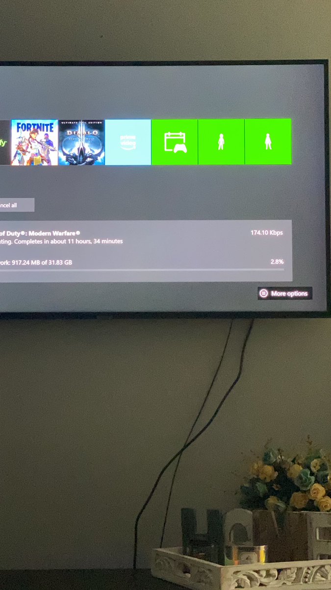 zob879's tweet image. Updating #CallofDutyModernWarfare is cancer every time @InfinityWard @Xfinity @Xbox by the way my internet is 200mbps #CODupdate
