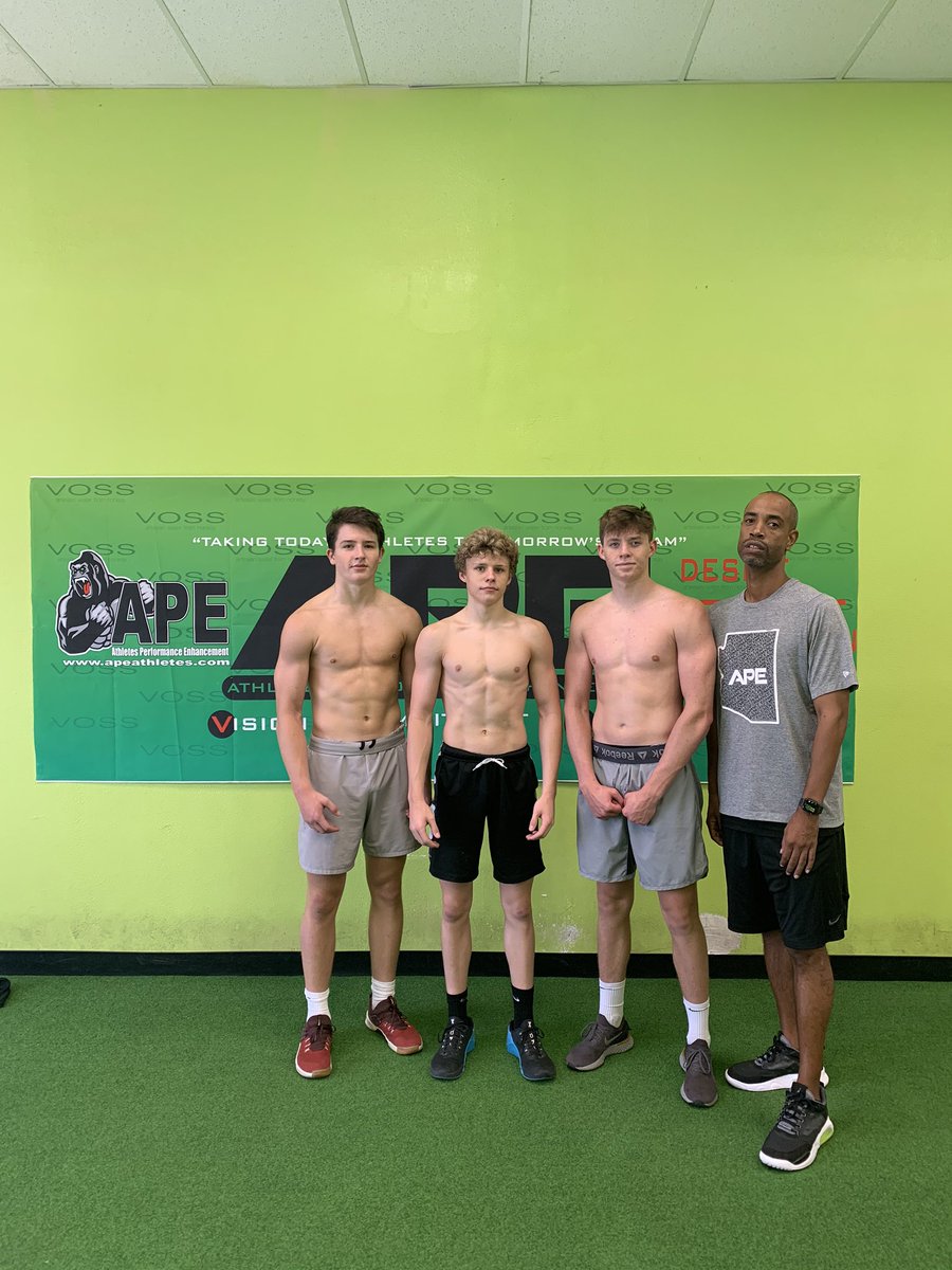 apeathletes's tweet photo. @athletics_hawks
Noah, a sophomore..
Matt and AJ are juniors, Highland ballers π on the way β¬οΈβ¬οΈβ¬οΈ πͺπΌ
in gym daily , hill work, oh we cominβ π₯π― .. takin they hoop game to the next level. .... Stay tuned π
#VCA #nodaysoff #noexcuses
#Justdifferent #bestgrindinAz https://t.co/GL7v0Pu8kR