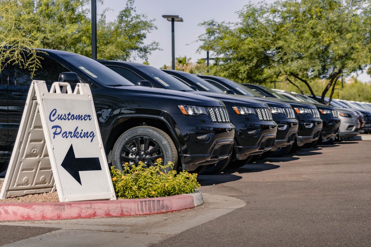 CourtesyJeepSS's tweet photo. We have a wide variety of Jeeps to choose from! Come in and get a free test drive. 
.
.
.
#courtesyjeep #jeep #courtesy #jeeplife #deals #courtesycdjr #jeepnation #jeeplife #instacars #jeeps #cherokee #rubicon #wrangler #renegade https://t.co/8O3SvdEceq