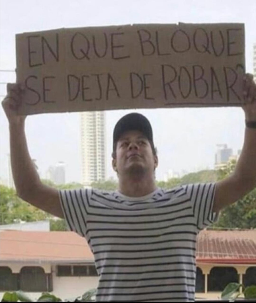 LoganJhamal's tweet photo. Que tristeza ver como los sueños de un pueblo se vienen abajo y no por el Covid-19 sino por los gobernantes por los que con tanto optimismo, fervor, esperanza y anhelo salimos a votar para que dirigiera el país. A mi maldita edad volví a creer y hacer engañado. @PRDesPanama https://t.co/ihJTqdACRh