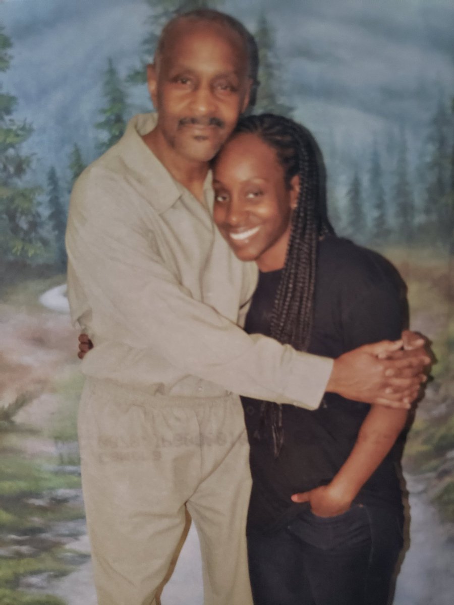 EbonyUceo's tweet photo. #COVID19: 
My 66 y/o Dad deserves to be home, asap! 🙏🏾💛
https://t.co/MBDtgCKbTc 

#FreeWilliamUnderwood
#FreeBillUnderwood https://t.co/Ew5kLywY4h