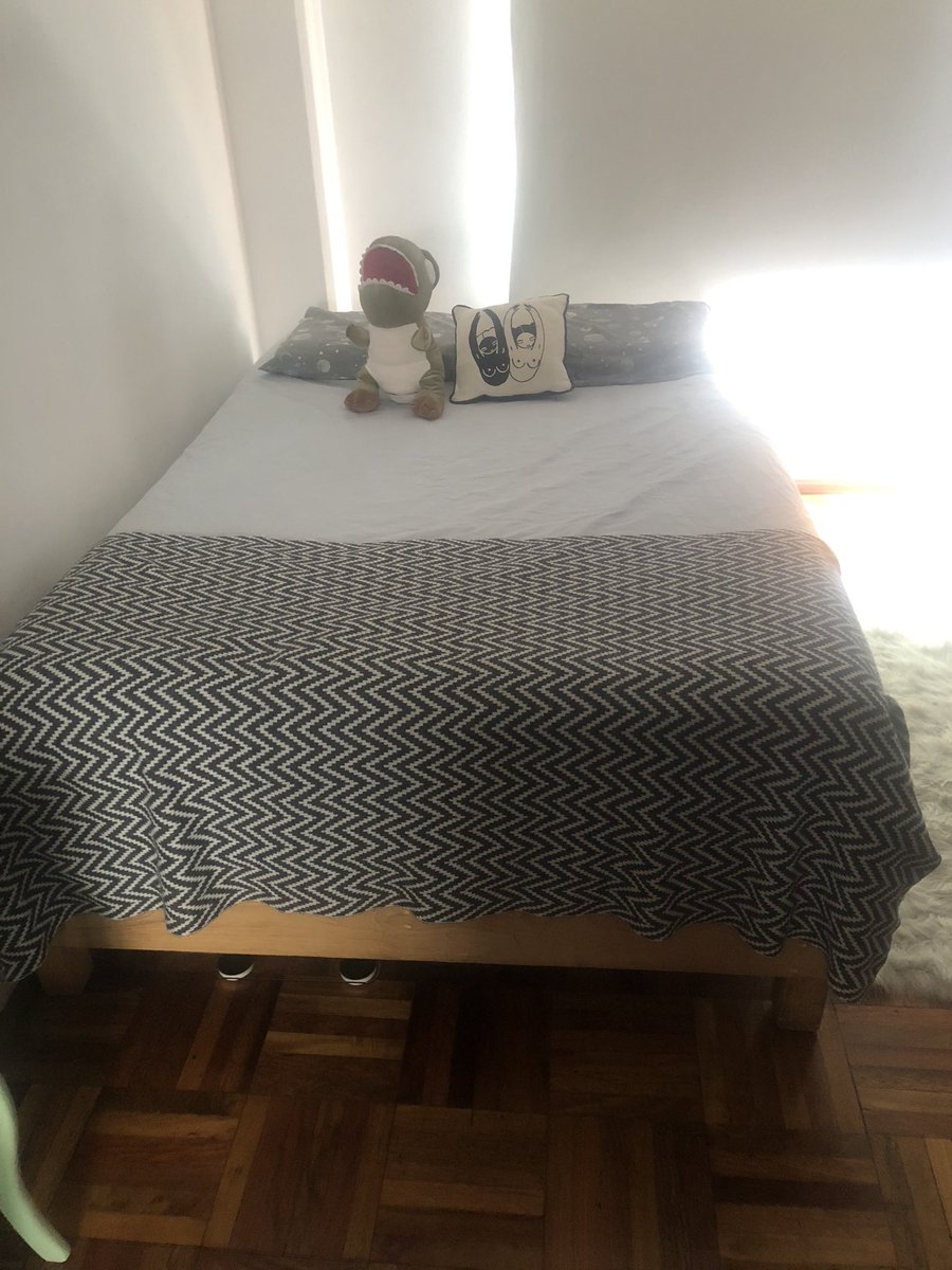 delabuena's tweet photo. ¡Súper oferta de seminuevos! Refri Mabe $3,000 MXN, Cama Matrimonial con base incluida $8,000 MXN y sofá en $700 MXN @lajuarezDF https://t.co/5NTQdyHU4G