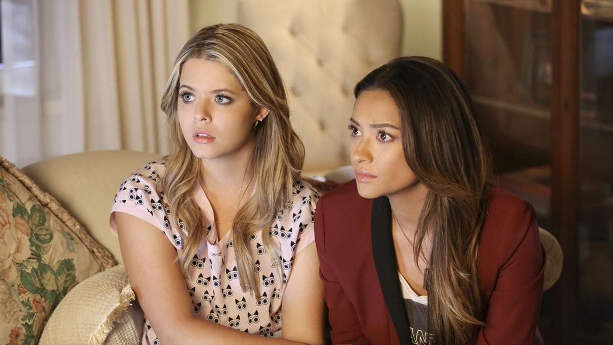 ashlee_quick's tweet photo. Happy Wedding Anniversary to my babies, #Emison. I absolutely hope that they are having thee greatest Wedding Anniversary so far, as they literally deserve and more.
#Emison #EmisonEndgame #EmisonSoulmates #EmisonForever
#HappyWeddingAnniversaryEmison
💍✨🎉🎊❤️💜 https://t.co/aFPnIlMfsm