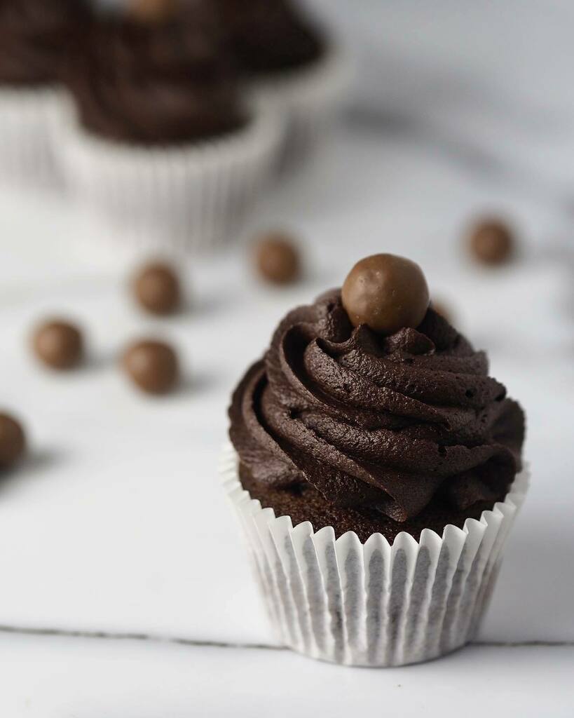 rachelscakeryUK's tweet photo. Malteser cupcakes 🧁 
.
.
🧁Rachel’s Cakery 
.
.
.
.
.
.
.
.
. 
.
.
.
.
.
.
.
.
#cupcake #cake #cakesofinstagram #cakes  #cupcakes #cupcakedecorating #birthdays #anniversary #babyshower #weddings #weddingcakes #stockport https://t.co/QrqiN8D9GZ https://t.co/xHyUThM0DR