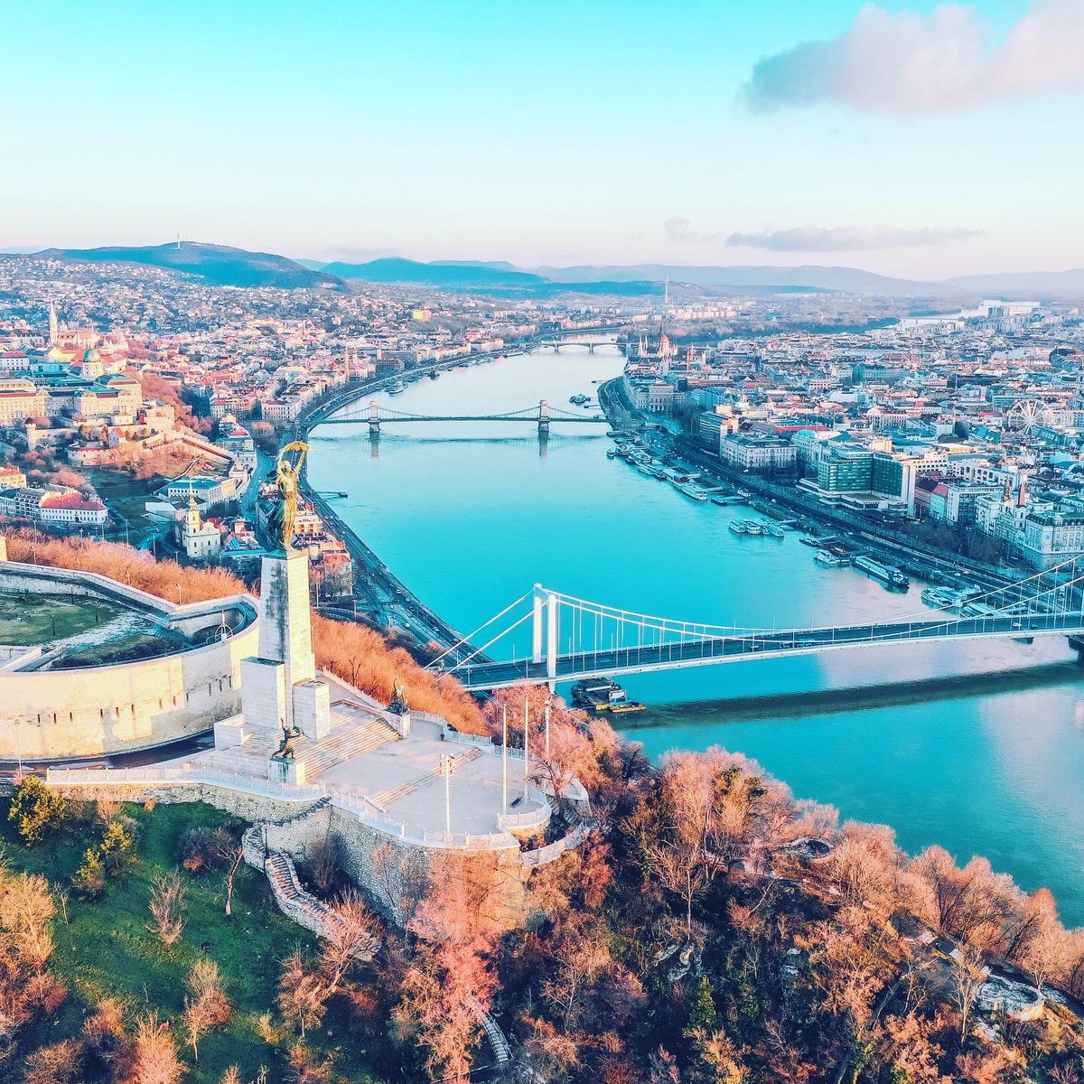 planborealis's tweet photo. En 1987, #Budapest fue considerada como #Patrimonio de la #Humanidad por su significado #cultural y arquitectónico.

Este es otro de los destinos del viaje vampiro que puedes conoce en nuestro canal de YouTube https://t.co/NuRXFiae2y https://t.co/6LVNh3DFC7