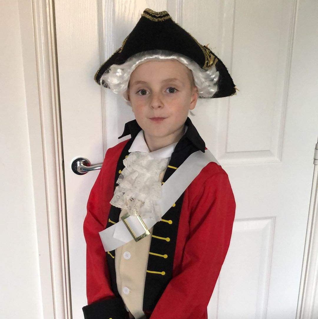 b_newbould's tweet image. Join in with the DIY Georgians... Jacob has (far more professional than us) #wegreatladies @Bsly_M_Learning