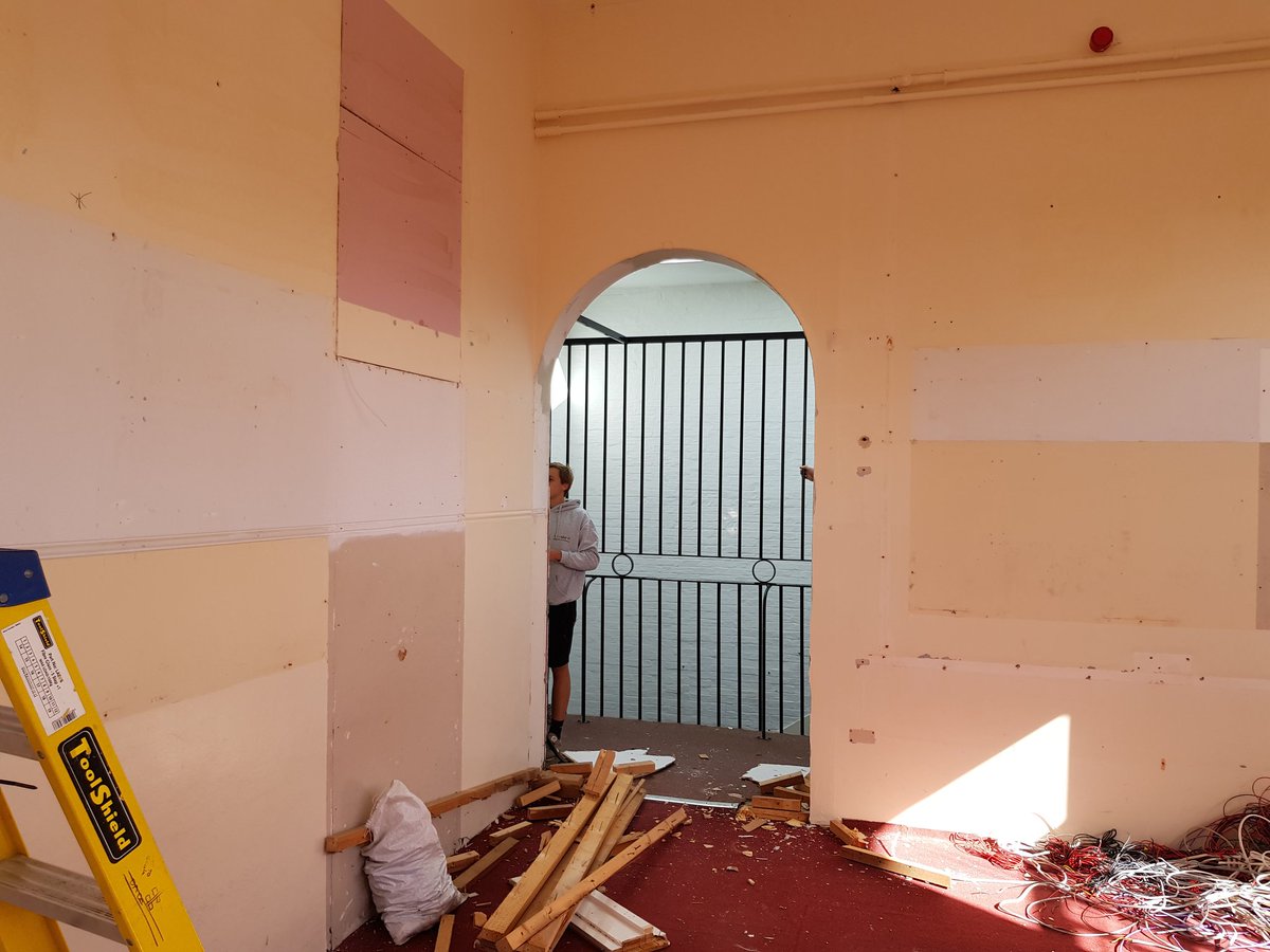 KESWEstates's tweet photo. Work has well and truly started on the Northside phase 3 classroom refurbishments! @KESWitley @KESWmfl #investment #classroomrefurb https://t.co/tnHYzvjHVh